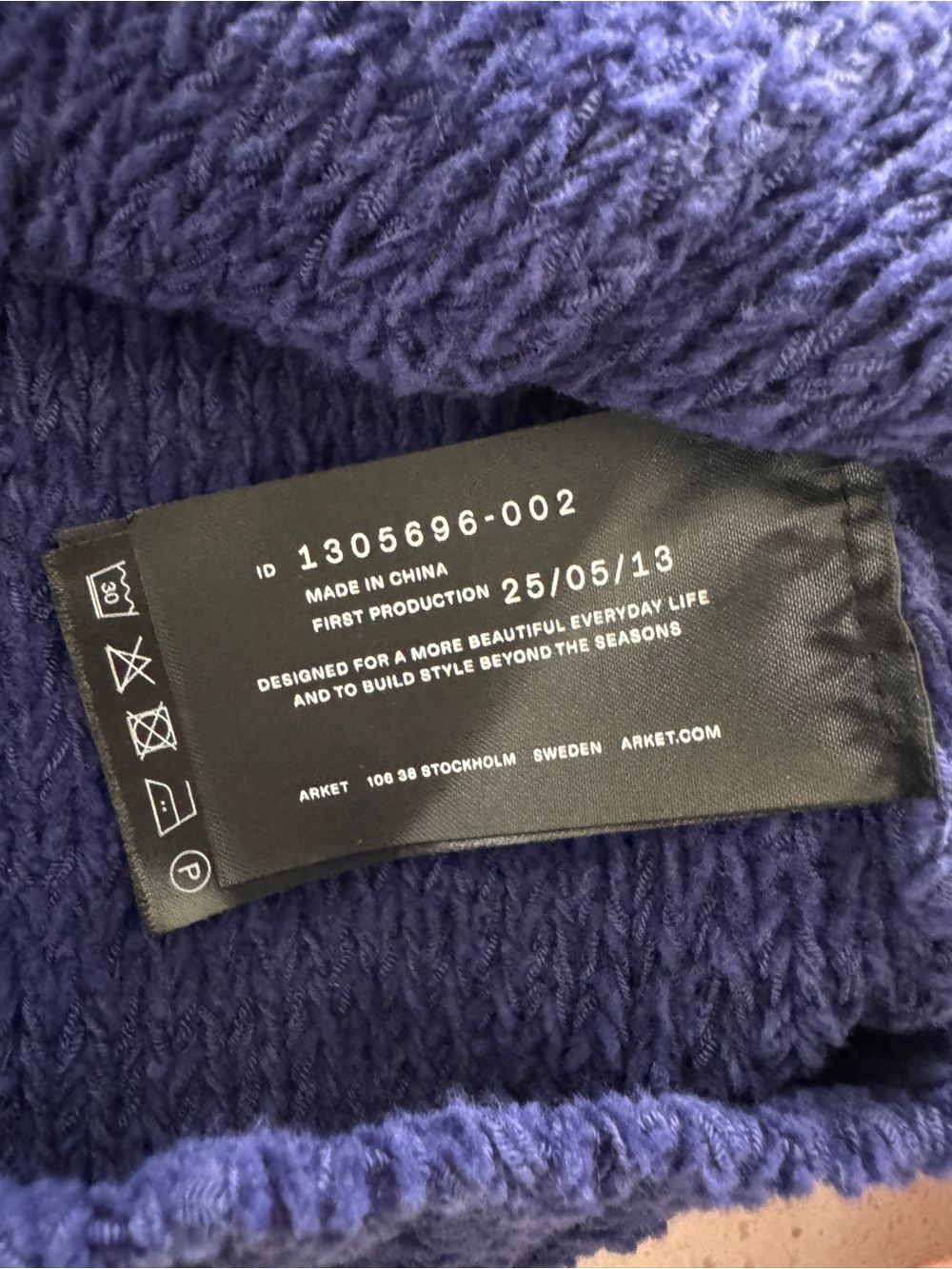 ARKET cotton rich crew neck cardigan in navy - Picture 6 of 8